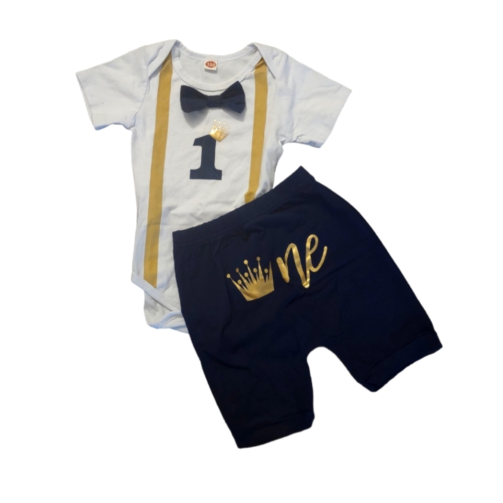 Adorable 2PC 1st Birthday Shirt and Short set! Size 12-18M